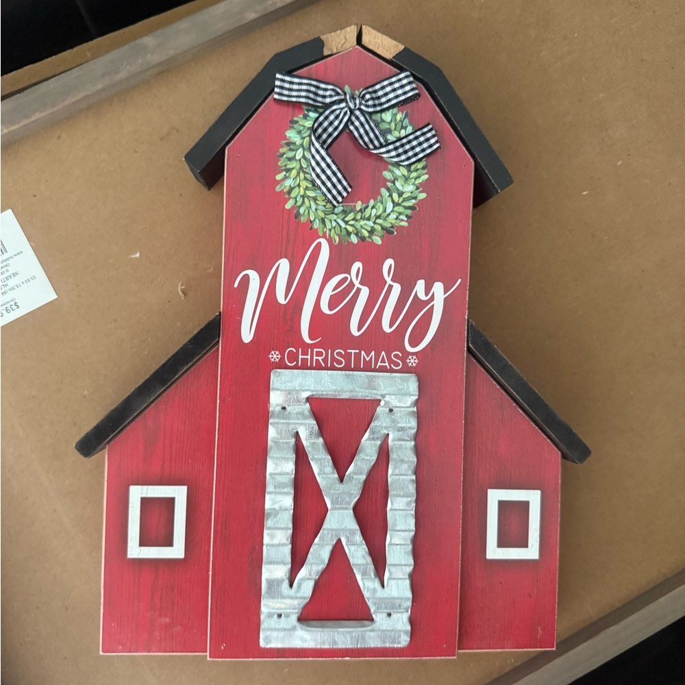 Barn Christmas Decor